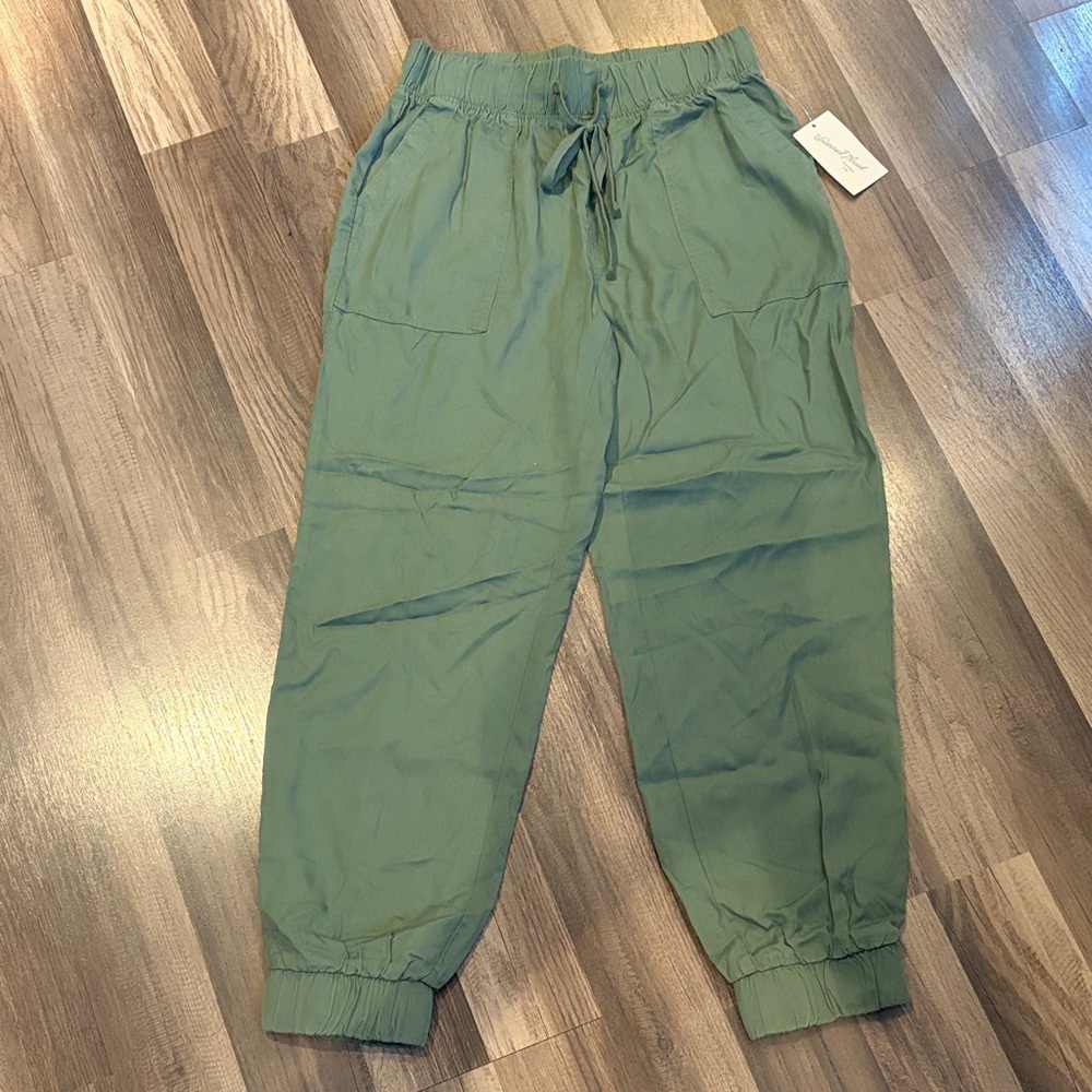 Universal Thread Olive Green Jogger Pants